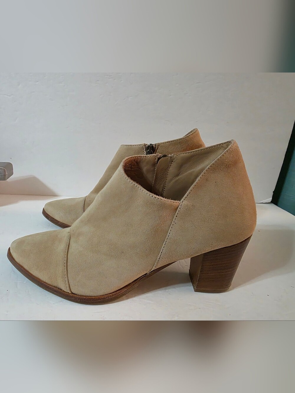 Italeau Marisa Waterproof Suede Ankle Boots Sz 7.5 Eur 38